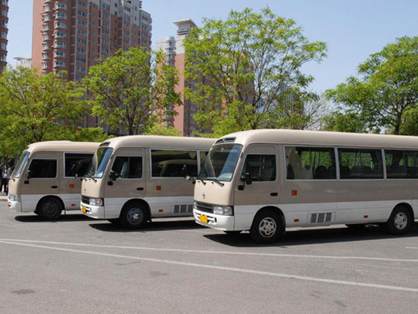小型客车